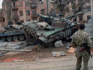 Військовий, фото з вільних джерел