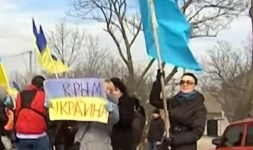 Мітинг на підтримку України в Криму. Фото: YouTube