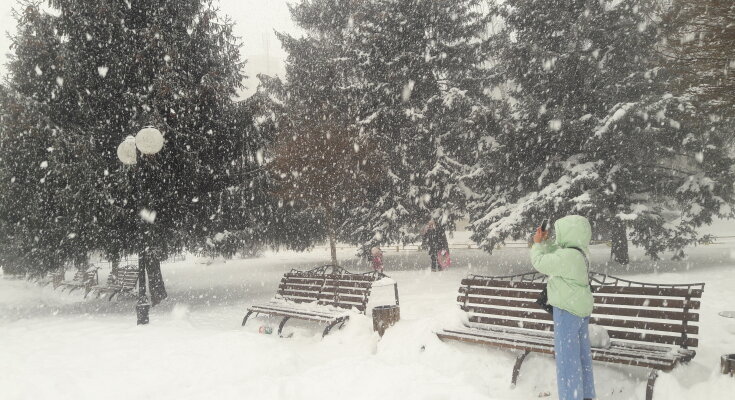 Снегопад, зима - фото Знай.uа