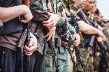 Боевики "ЛНР" угрожали расправой школьникам и учителям 