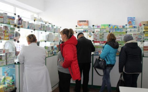 С цепи сорвались: новые цены на лекарства загонят украинцев в могилу