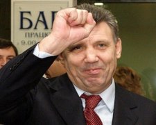 Порошенко замінив одіозного Ківалова у Венеціанській комісії