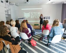 STEM is FEM показав дівчатам з усієї України як працюють біотехнології у бізнесі та науці