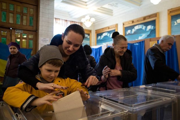 Другий тур виборів президента України 2019: як голосували на заході
