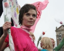 Самоубийство в Femen: подруги погибшей рассказали правду о трагедии