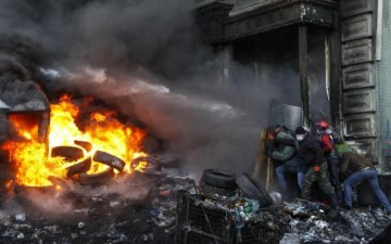 Киевляне подожгли шины: стало известно о серьезном конфликте