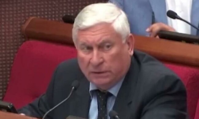 Деньги на ремонт киевских подъездов идут в карманы чиновникам