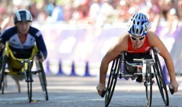 На Майдані урочисто провели паралімпійців