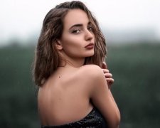 Великі чи маленькі: які груди полюбляють різні чоловіки