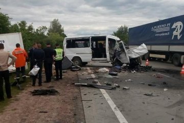 Погибли за долю секунды: появились жуткие подробности смертельной аварии под Житомиром 