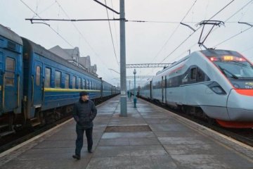 Никакой Германии Укрзализныця продолжит возить на советском хламе