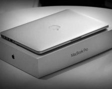 Apple бросила владельцев новых MacBook Pro у разбитого корыта