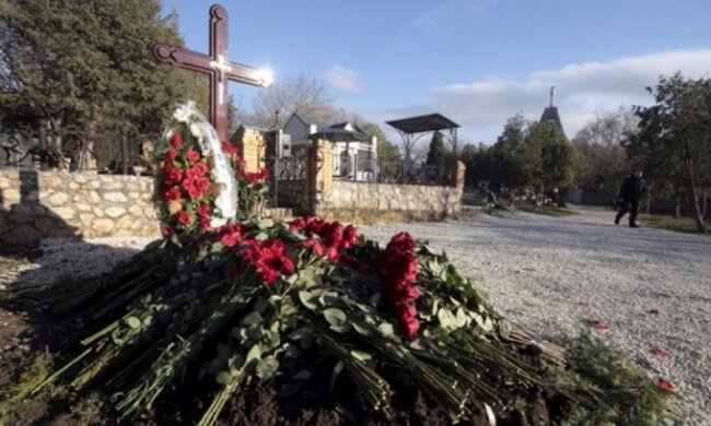 Олександр Янукович розповів подробиці похорону брата