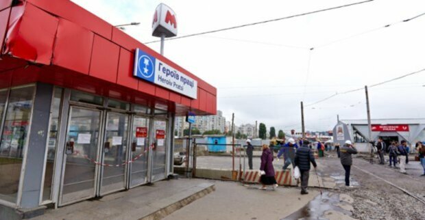 Харьковчан терроризирует циничный мерзавец, берегите детей: "Орудует в метро"
