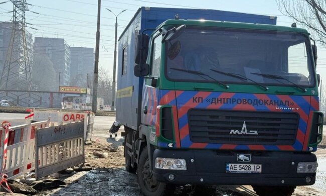 Коммунальная техника Днепроводоканала на левобережье Днепра