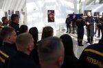 Кличко наградил спасателей в их профессиональный праздник