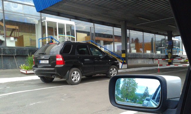 Автомобили