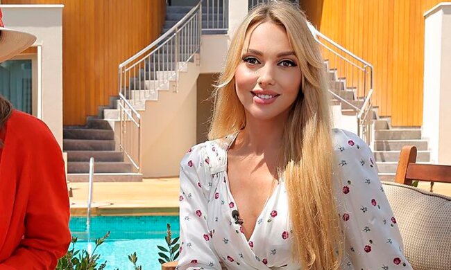 Оля Полякова / фото : instagram.com/polyakovamusic