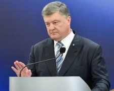 Порошенка жорстко розкритикували за ухилення від відповідей