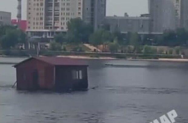 Плавающий дом, скриншот с видео
