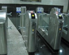 Сінгапур позбавить метро від черг
