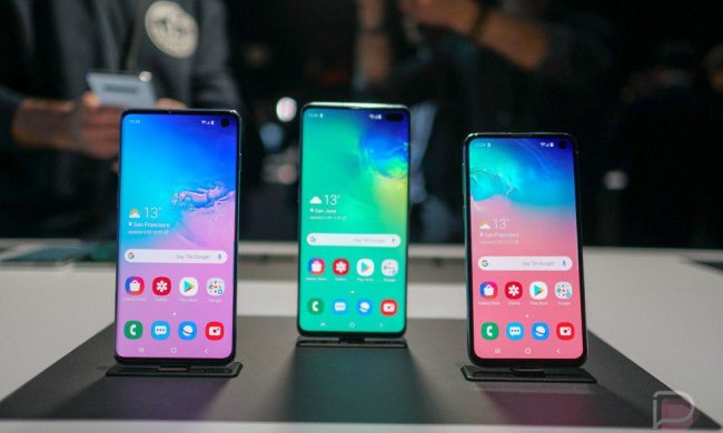 Samsung Galaxy S10 сбросил с пьедестала iPhone XS Max: больше не лидер