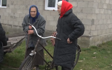 Пенсіонери. Фото: скрін youtube