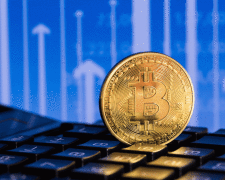 Курс биткоина на 5 мая: криптовалюта снова взлетела