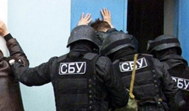 СБУ затримала двох інформаторів бойовиків у зоні АТО (відео)