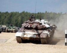 До палацу президента підійшли танки: йому дали 24 години покинути країну