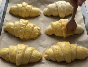 Круасани: фото скрін рецепту