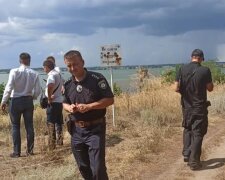 Під Києвом з собаками розшукують школярку в картатій сорочці - прикмети і фото