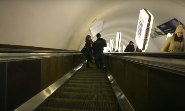 Метро, скриншот из видео