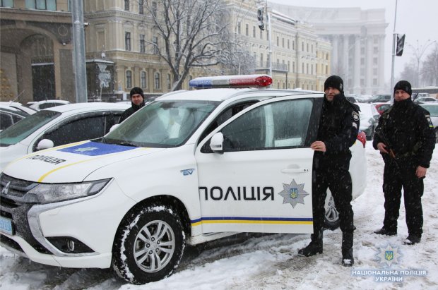 Під Києвом викрали 12-річну дівчинку: амбали заштовхали тендітну школярку до автомобілю