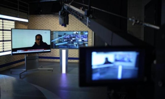 Невідомі в балаклавах заблокували канал скандального регіонала