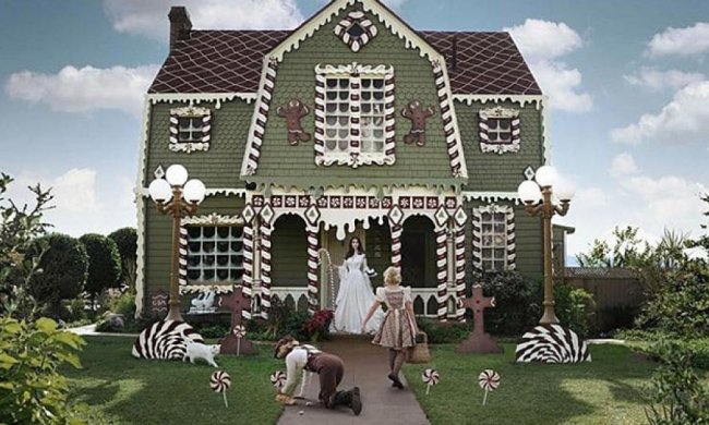 Девушка превратила родительское жилище в пряничный домик (фото)