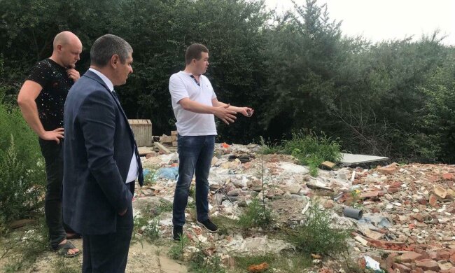 Львівщину по горло завалили горами відходів і мертвих тіл - сморід на всю Україну