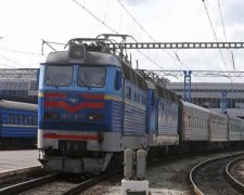 Под Одессой поезд сошел с рельсов: первые подробности