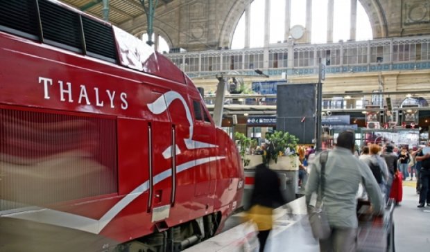 Франція пропонує запровадити металодетектори в потягах