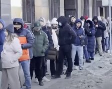 Кілометрові черги в магазини та в McDonald's в росії - протестувати не хочуть