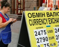 Аналітики розповіли, що чекає на долар влітку