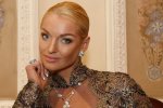 Наглюча Волочкова влізла на шию колишньому, кинувши дочку
