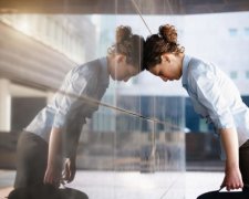 Poker Face: как выглядят трудоголики со стороны
