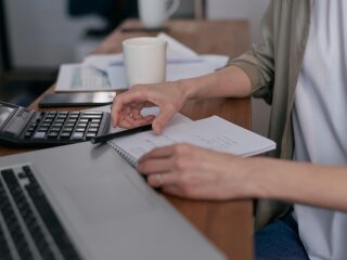 Податок на нерухомість: платіжка та гривні