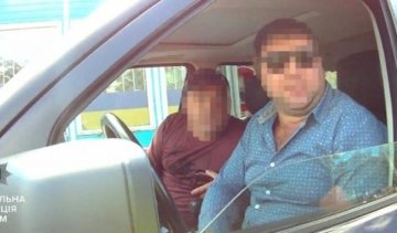 Обличчям в асфальт: як сумська поліція затримання проводила (відео)