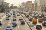 У Дніпрі озброєна до зубів жінка зламала гараж і викрала Audi: копи не встигли і оком моргнути
