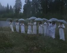 Кадр из выпуска шоу "Холостяк"