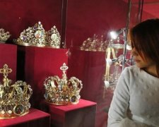 У Львові показали корони Російської імперії (фото)