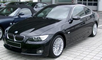 Винницкий офицер за украденные у бойцов деньги купил BMW 