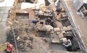 Розкопки на розі вулиць Краківської та Вірменської у Львові